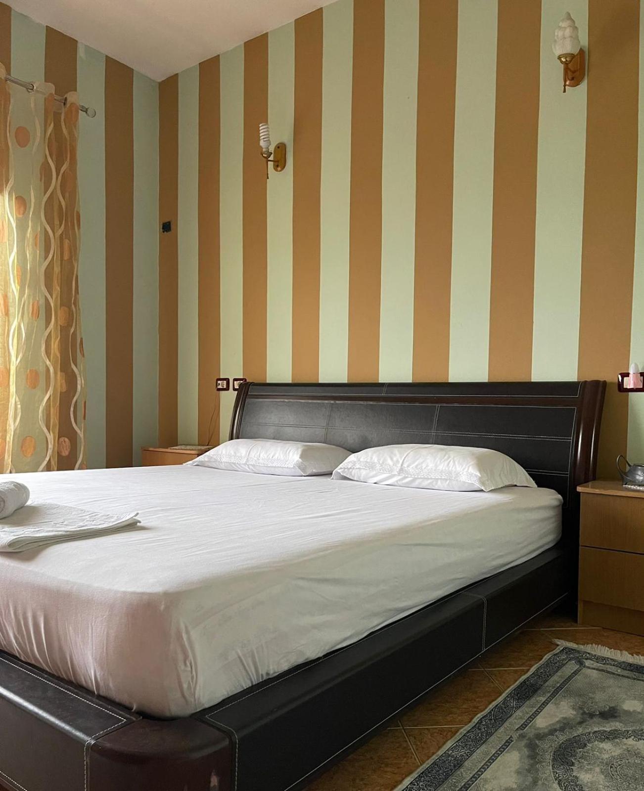 Guest House Lengo Gjirokaster Ngoại thất bức ảnh
