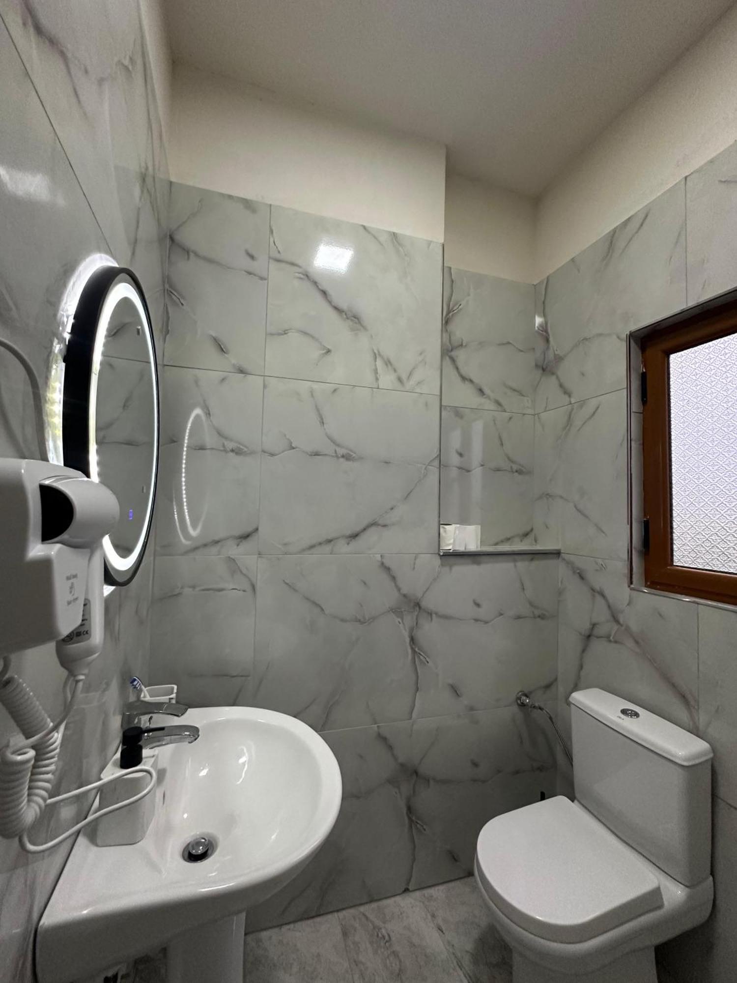 Guest House Lengo Gjirokaster Ngoại thất bức ảnh