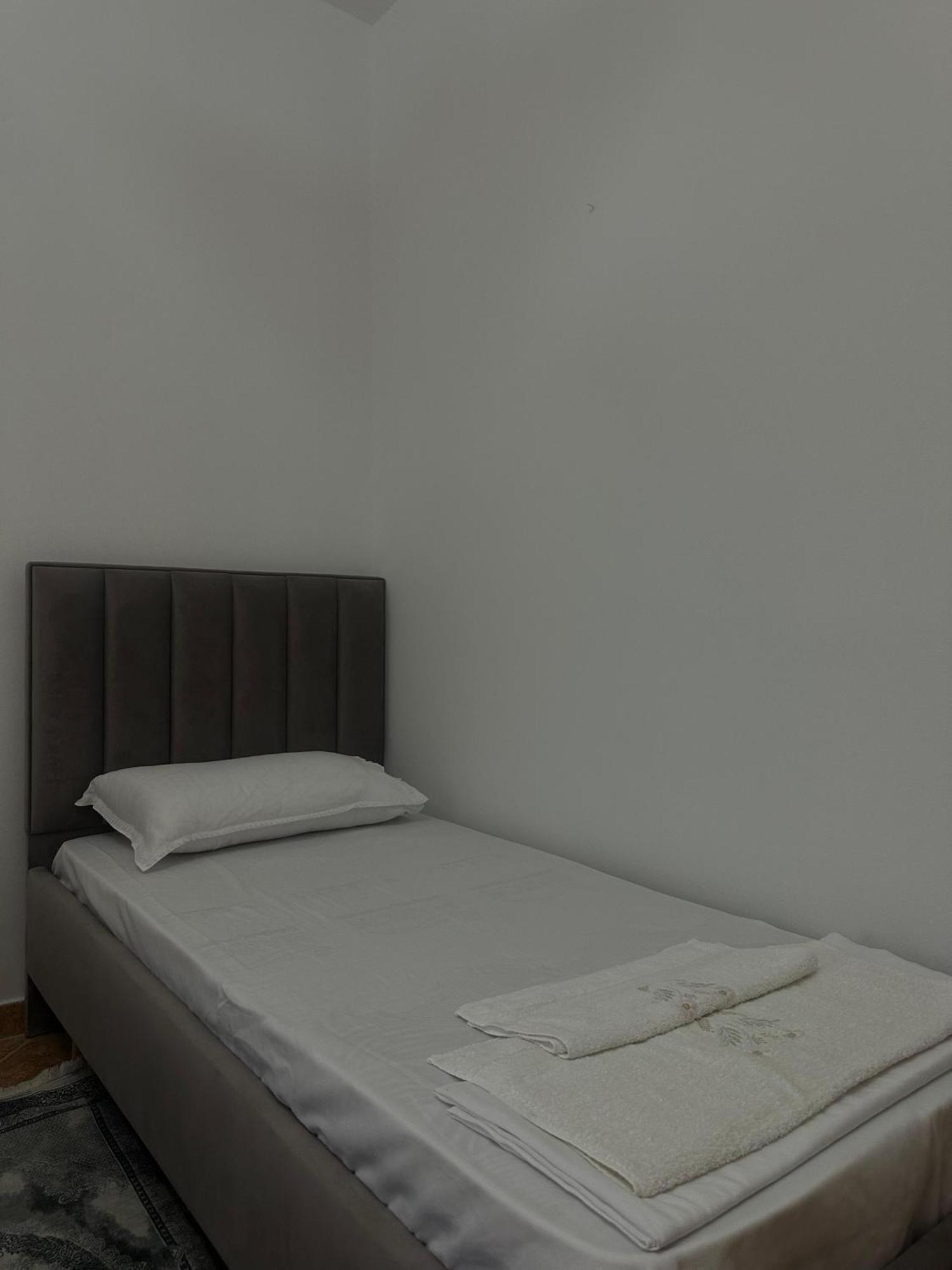 Guest House Lengo Gjirokaster Ngoại thất bức ảnh
